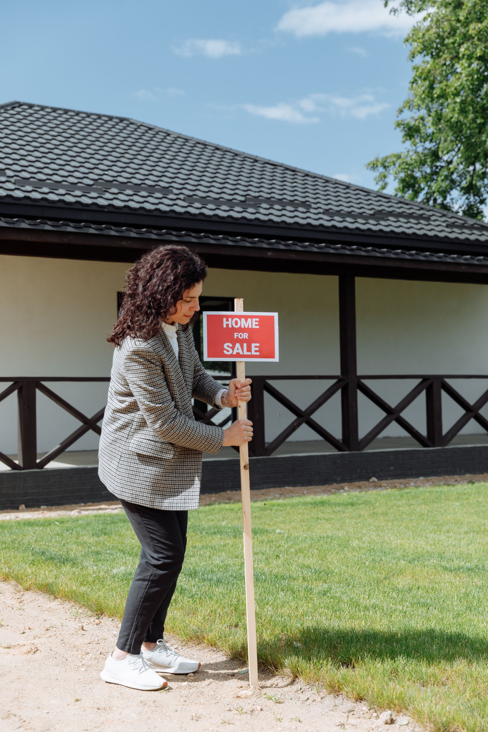 Property Flipping - Buy • Renovate • Profit